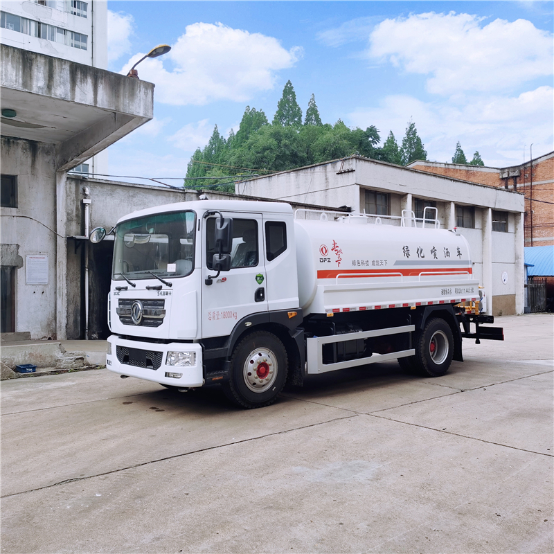 國六春風D9灑水車05.jpg