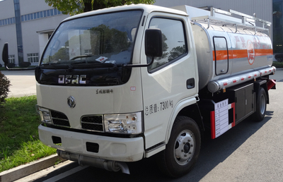东风5吨油罐车（内置加油机）