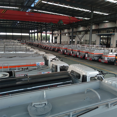 東風(fēng)多利卡5噸油罐車