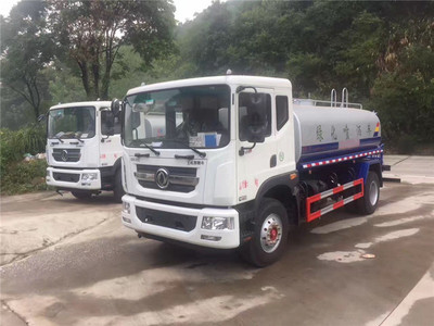 东风D9系列12方-15方洒水车