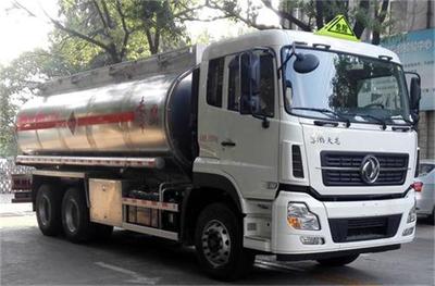 东风天龙铝合金运油车