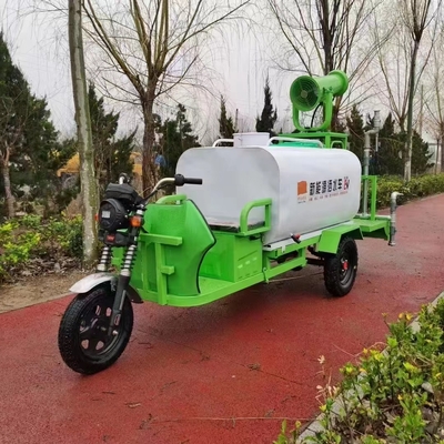 三轮洒水车
