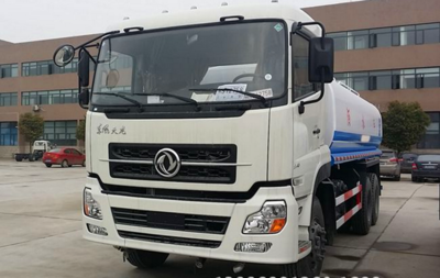 东风天龙洒水车